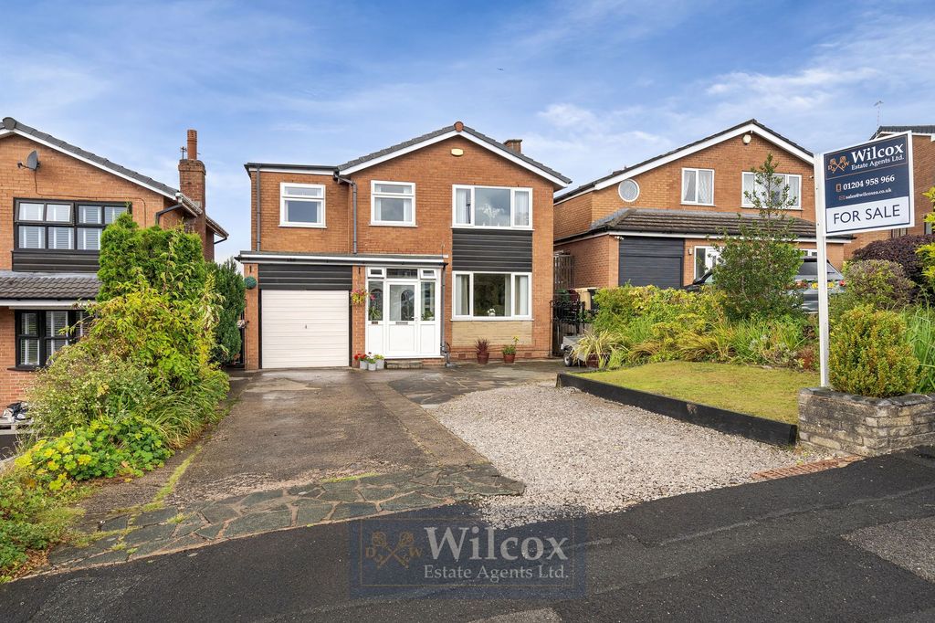 Property photo 1 of 31