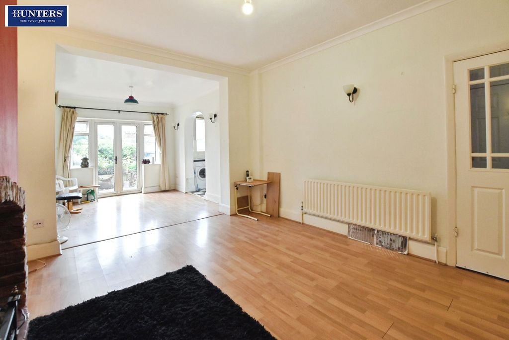 Property photo 3 of 20 Sitting Room