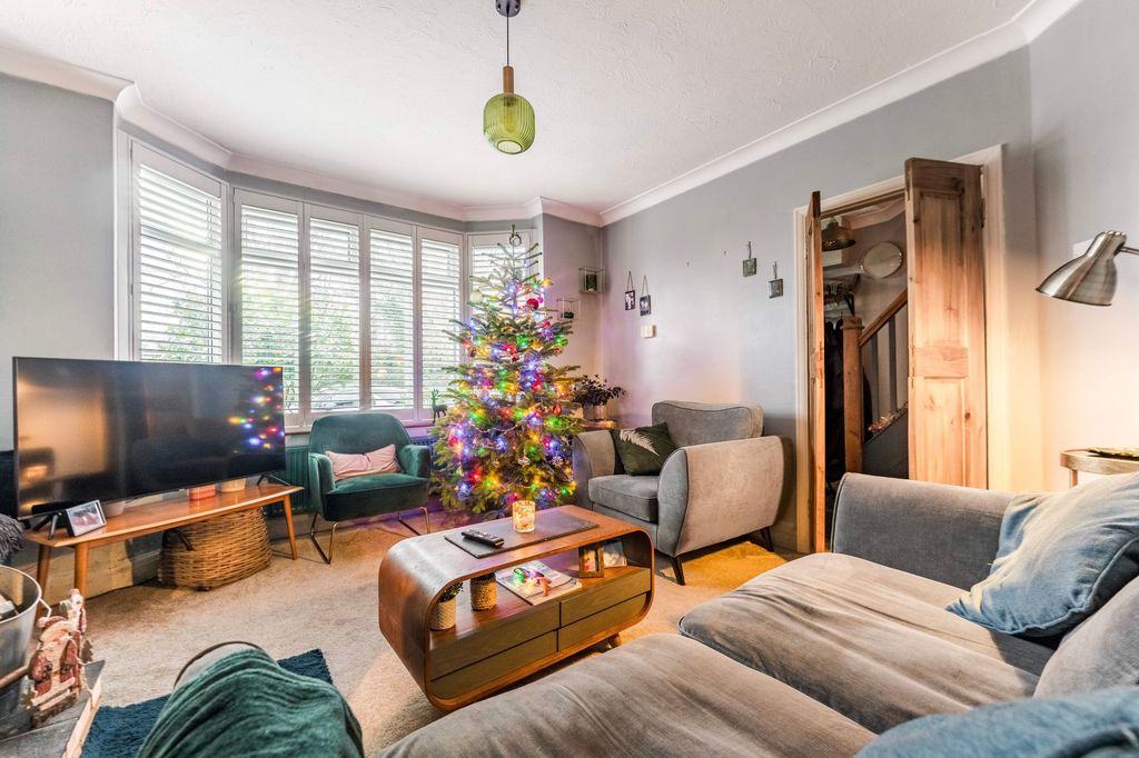 Property photo 2 of 21