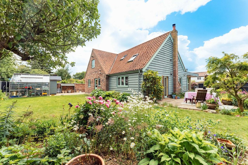 Property photo 1 of 31