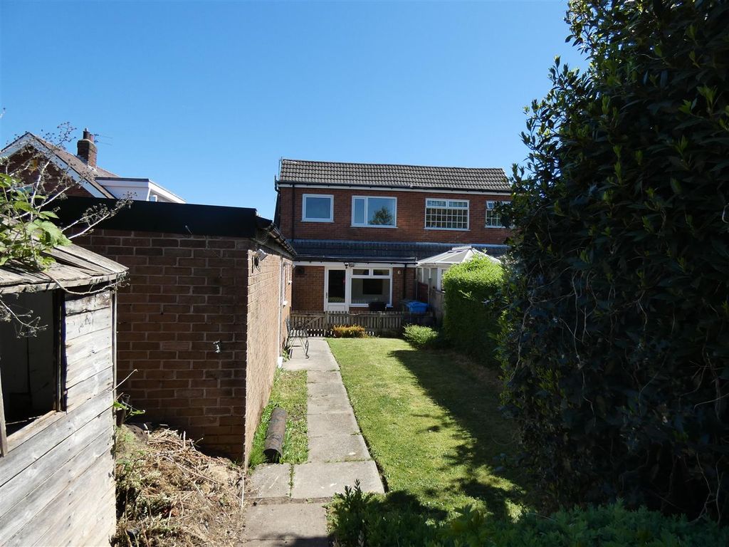 Property photo 2 of 11