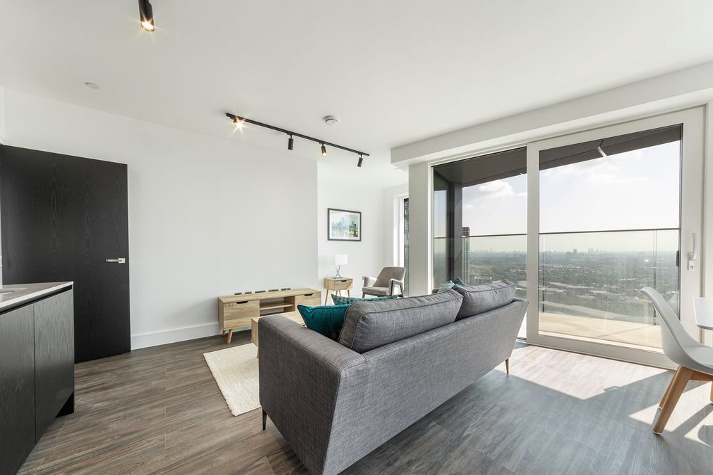 Property photo 3 of 22