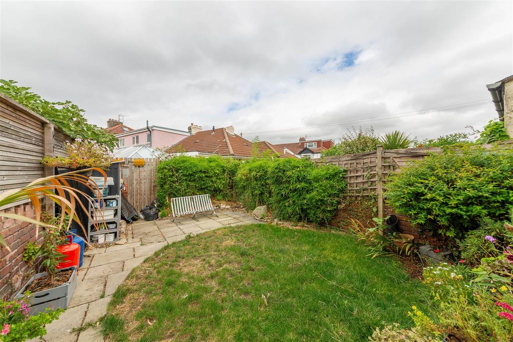 Property photo 3 of 21 Ks2B8817-Hdr.Jpg