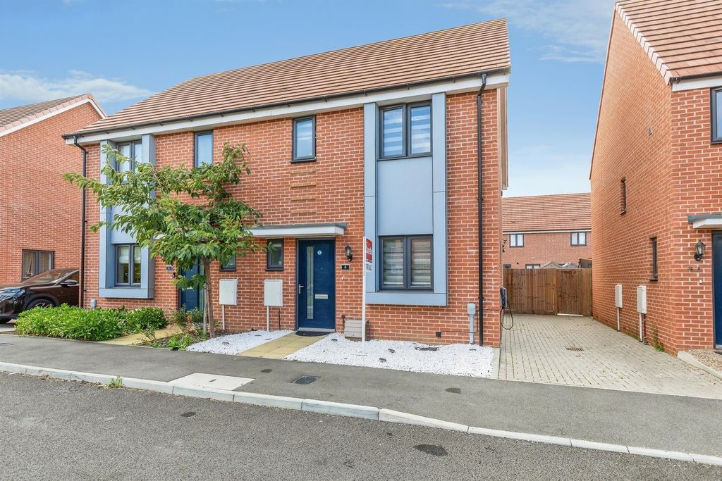 Property photo 1 of 11