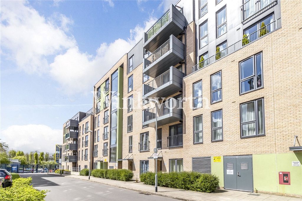 Property photo 2 of 13 Picture No. 15