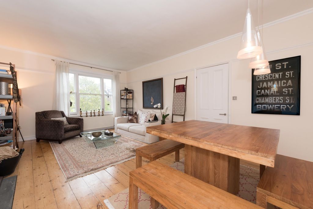 Property photo 2 of 10 Photo 02