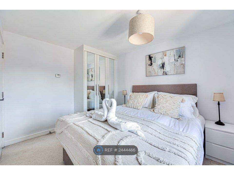 Property photo 3 of 32