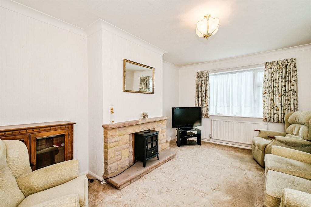 Property photo 2 of 19