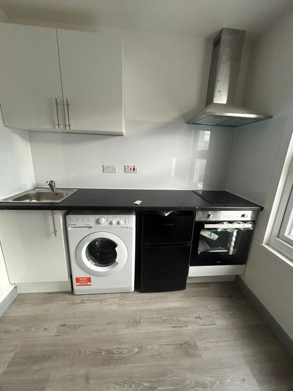 Property photo 1 of 3