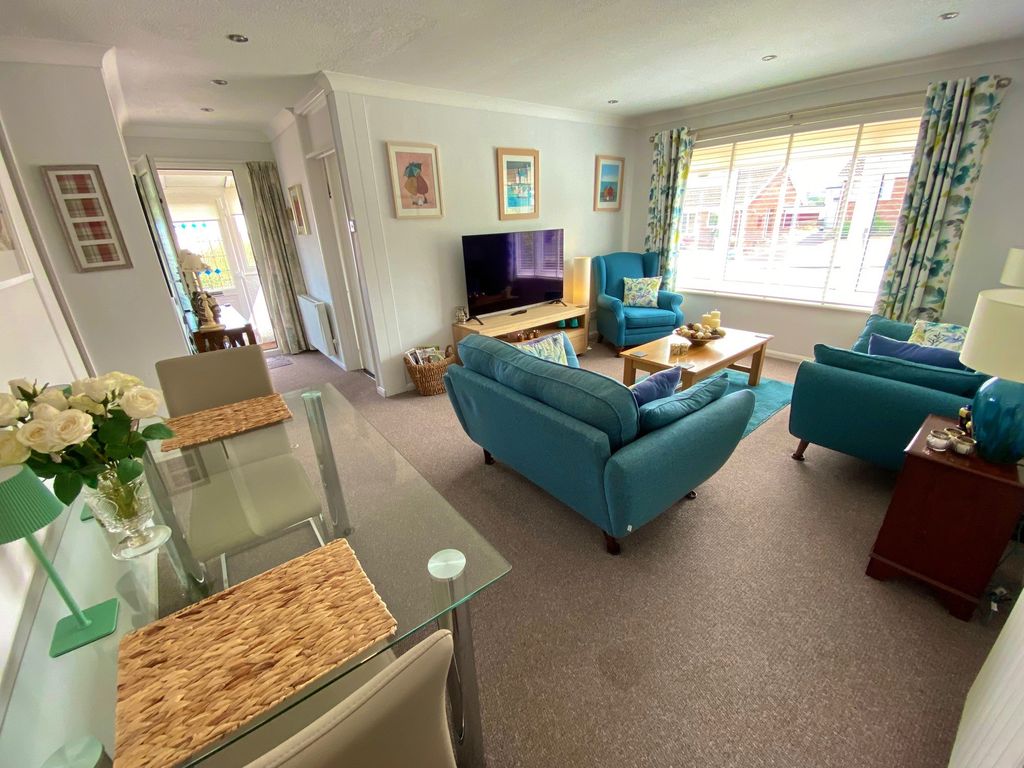 Property photo 3 of 12