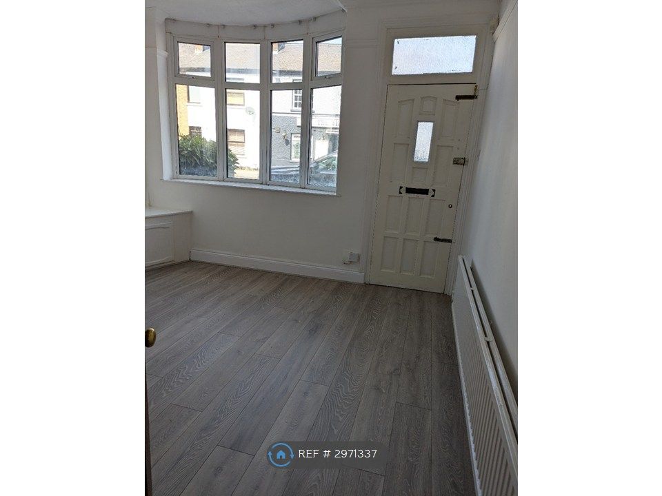 Property photo 3 of 31