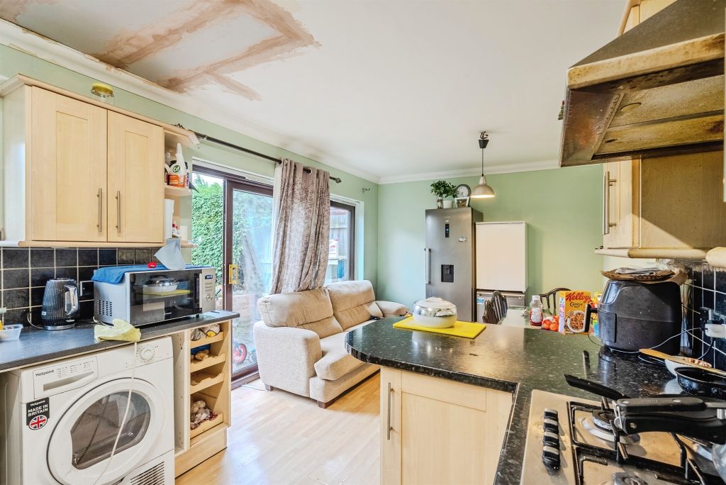 Property photo 3 of 17