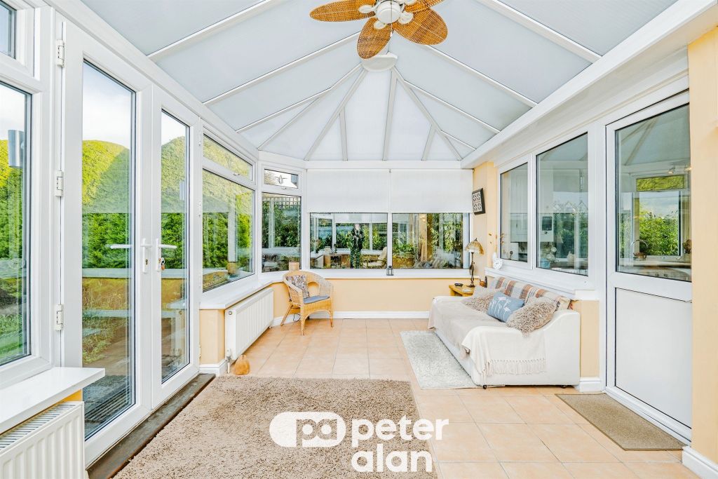 Property photo 3 of 33