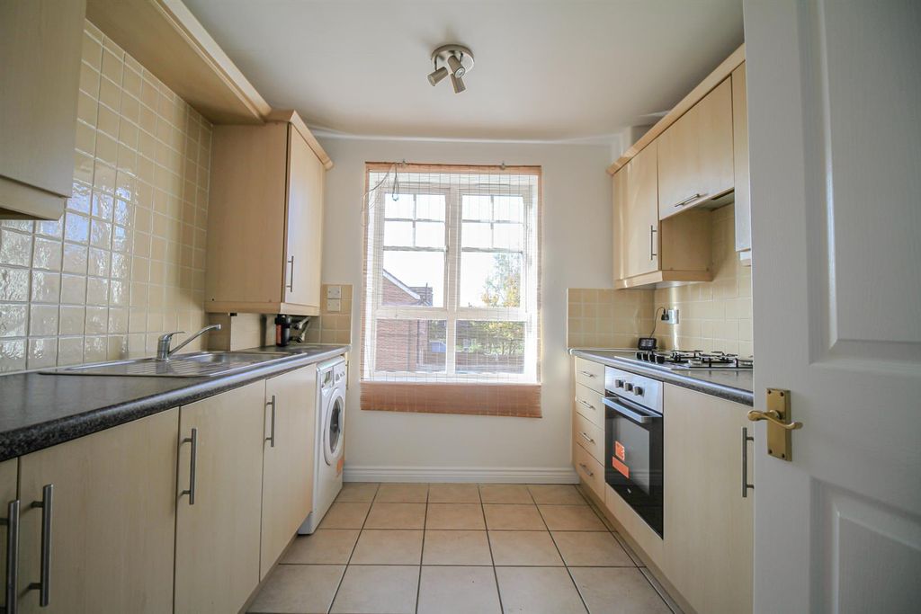 Property photo 2 of 15 Img_8917.Jpg