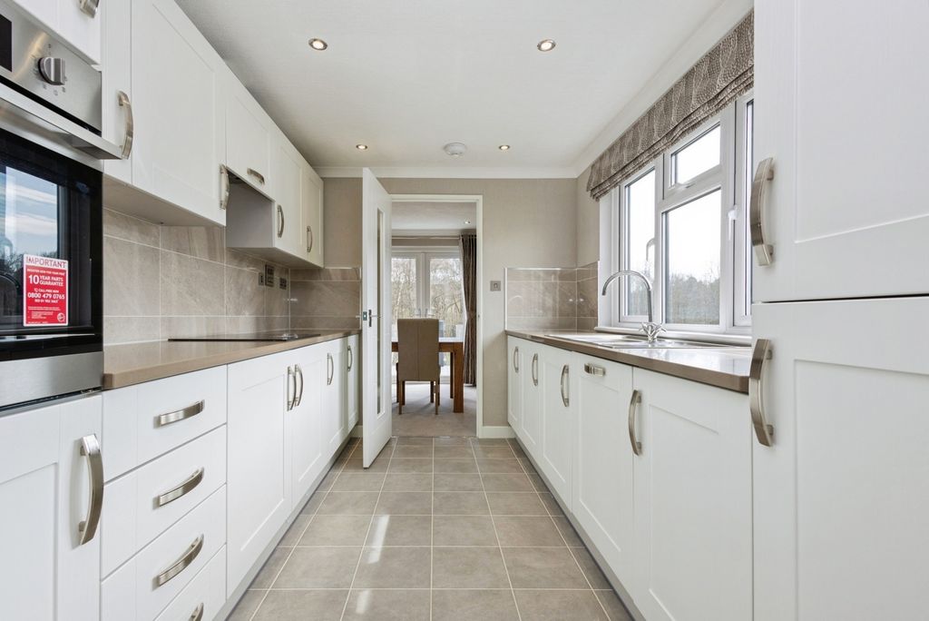 Property photo 3 of 17 Photo