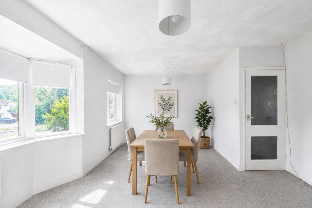 Property photo 3 of 8 3211Aebe-62Ef-463d-9c63-Cb942F727d73.Png