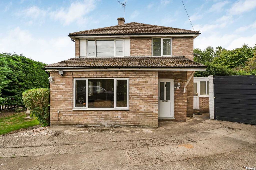 Property photo 2 of 13