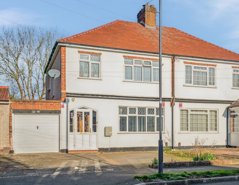 Property photo 1 of 11