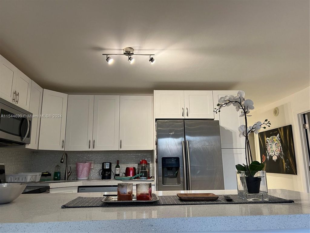 Property photo 1 of 34