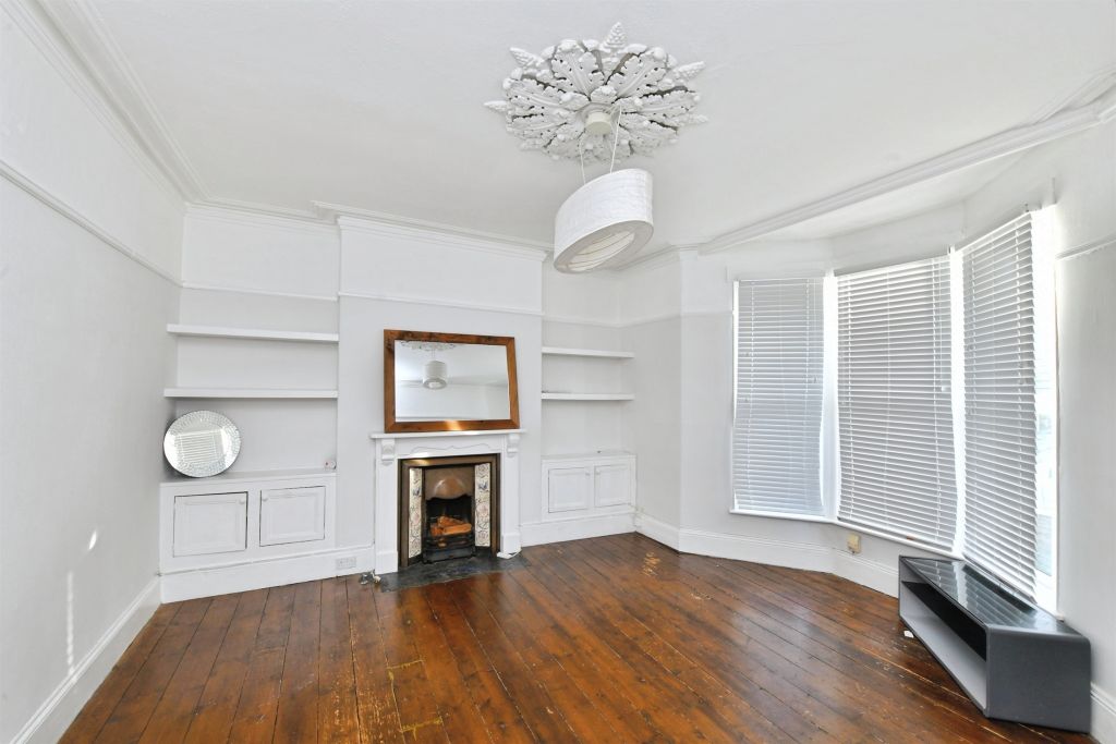 Property photo 2 of 17