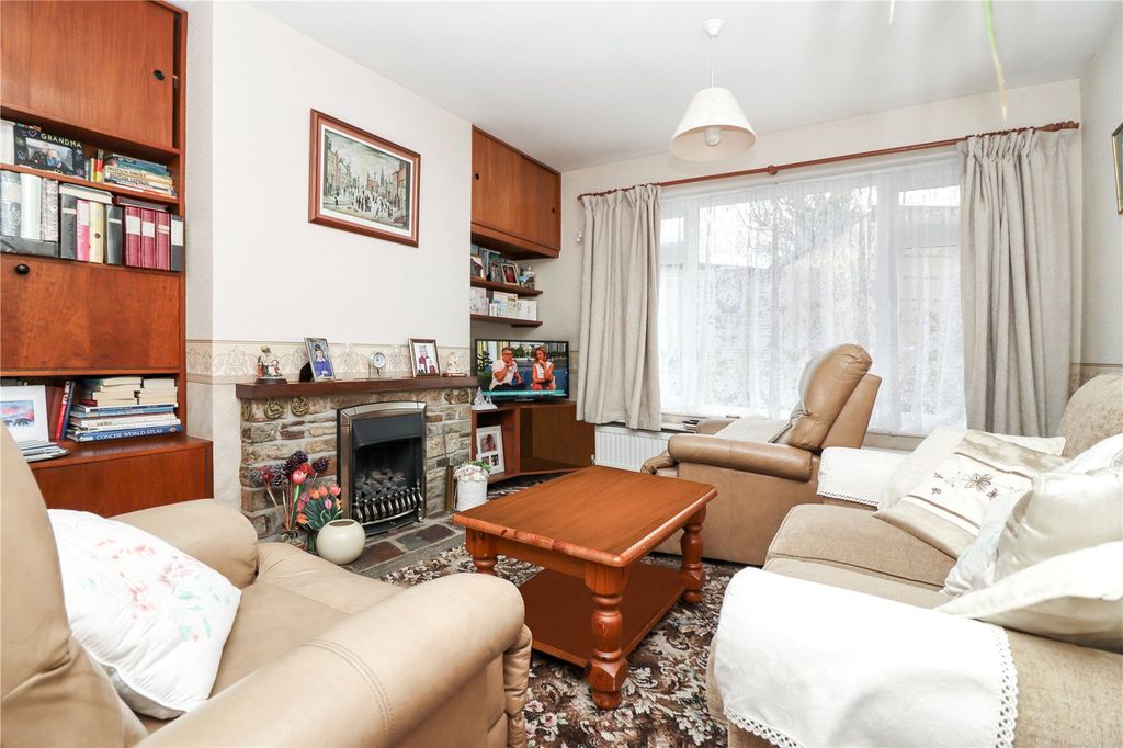 Property photo 3 of 12 Picture No. 12
