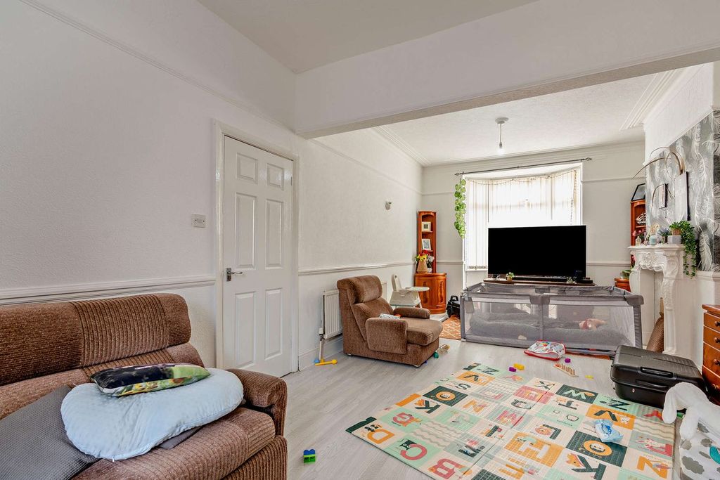 Property photo 3 of 24