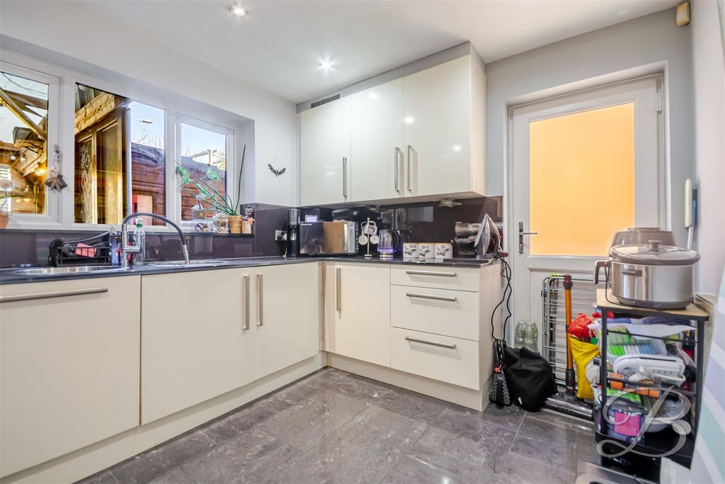 Property photo 2 of 35 Ccltd-18.Jpg