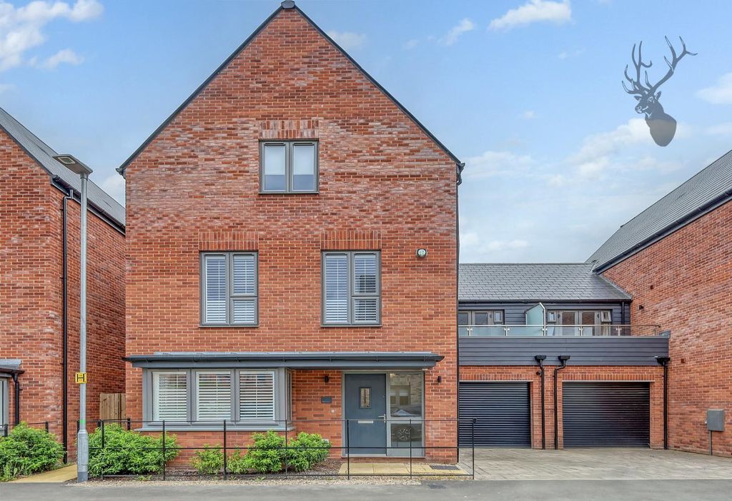 Property photo 1 of 34