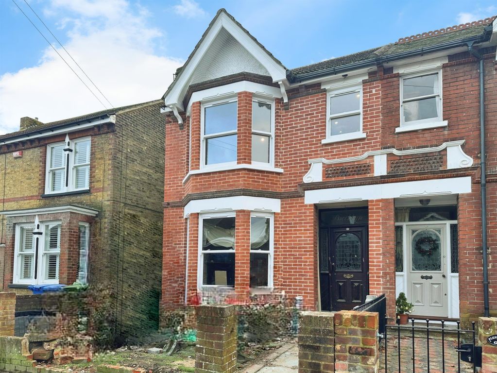 Property photo 1 of 5