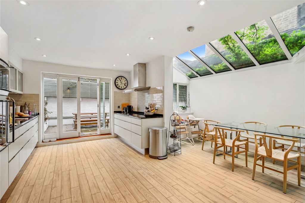 Property photo 3 of 18 Picture No. 22