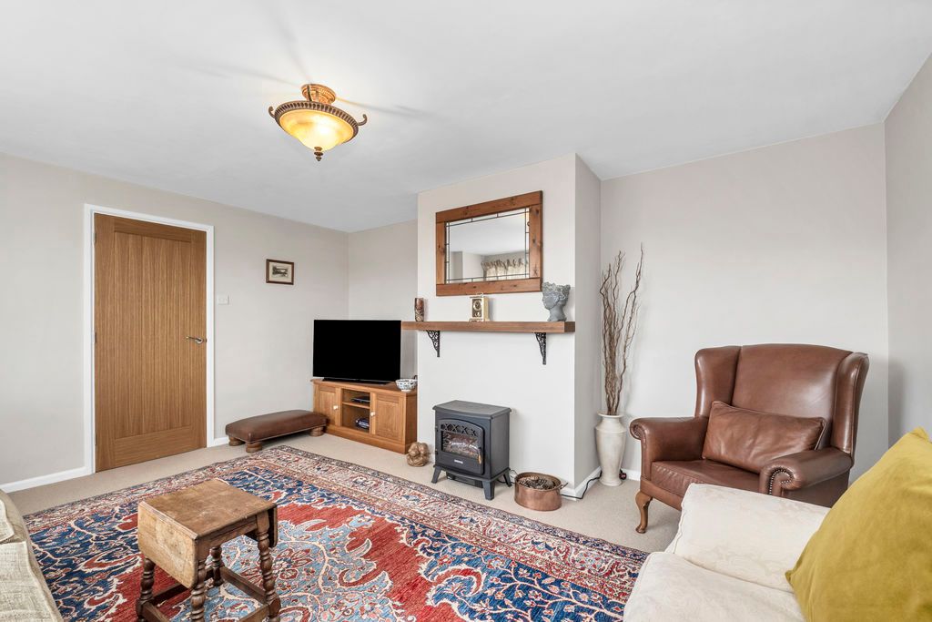 Property photo 3 of 32 Sitting Room