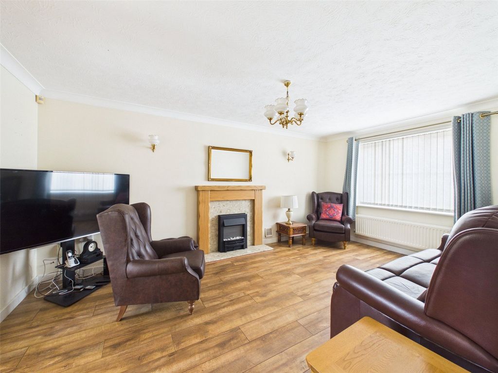 Property photo 3 of 15 Picture No. 16