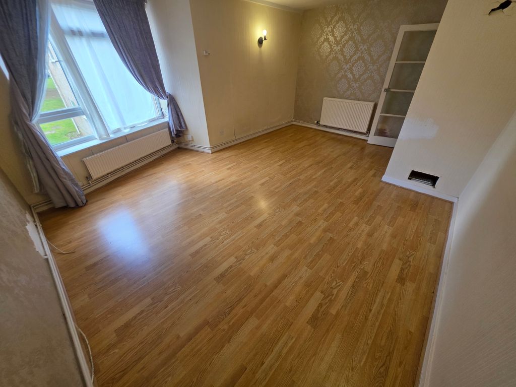 Property photo 3 of 9 45134