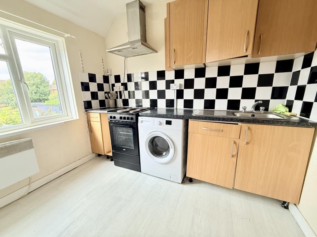 Property photo 2 of 4 Kitchen