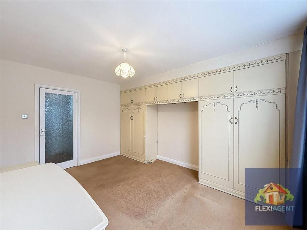 Property photo 2 of 18 4313862