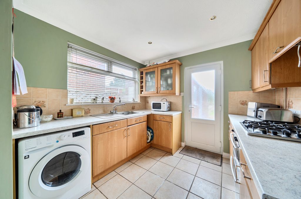 Property photo 3 of 12 15197326