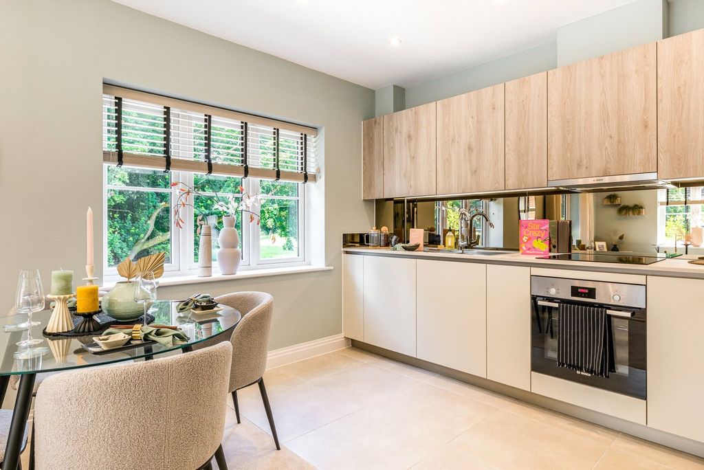 Property photo 1 of 10 Kitchen/Dining