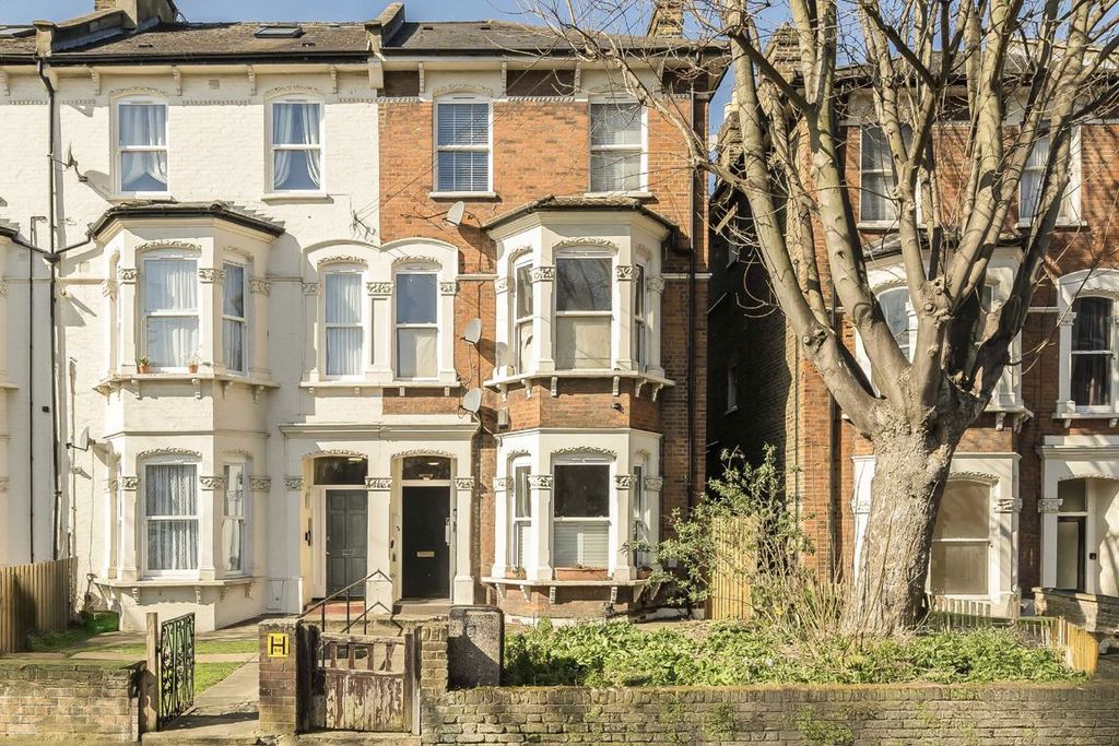 Property photo 1 of 7