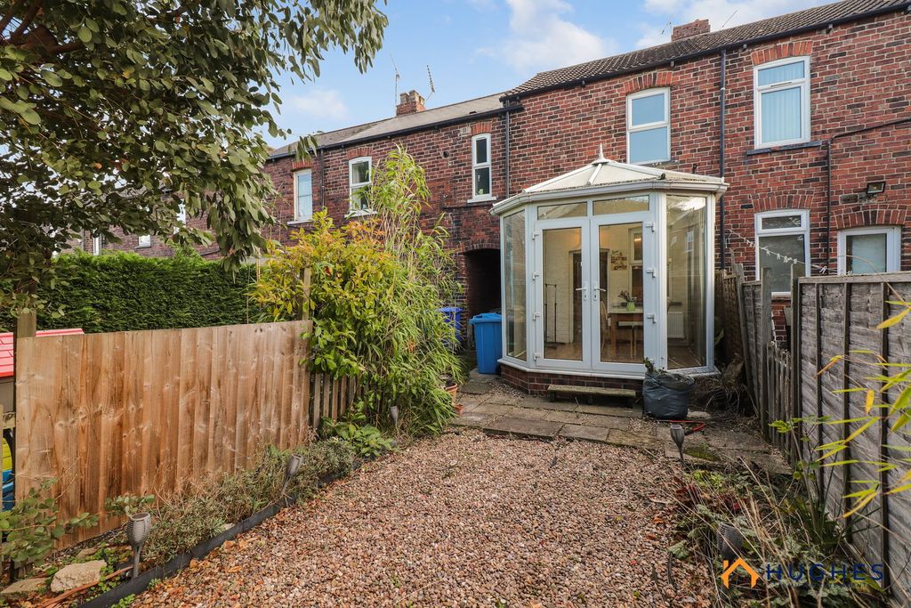 Property photo 2 of 21