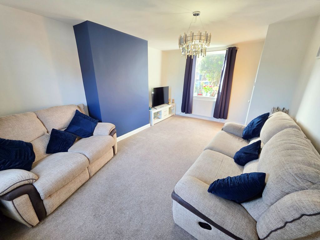 Property photo 2 of 21