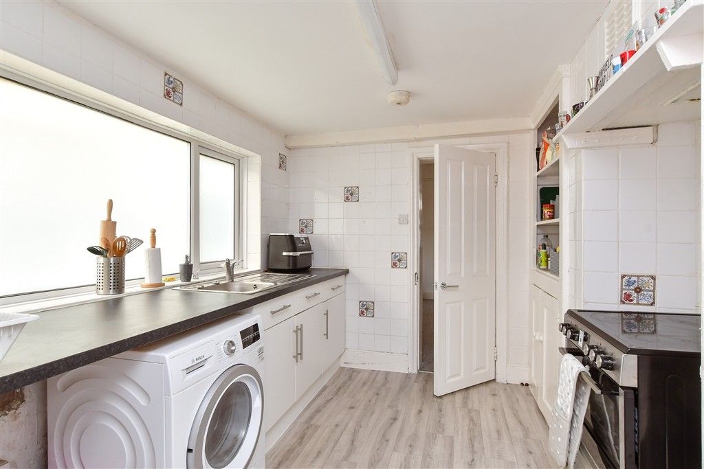 Property photo 3 of 13 Kitchen