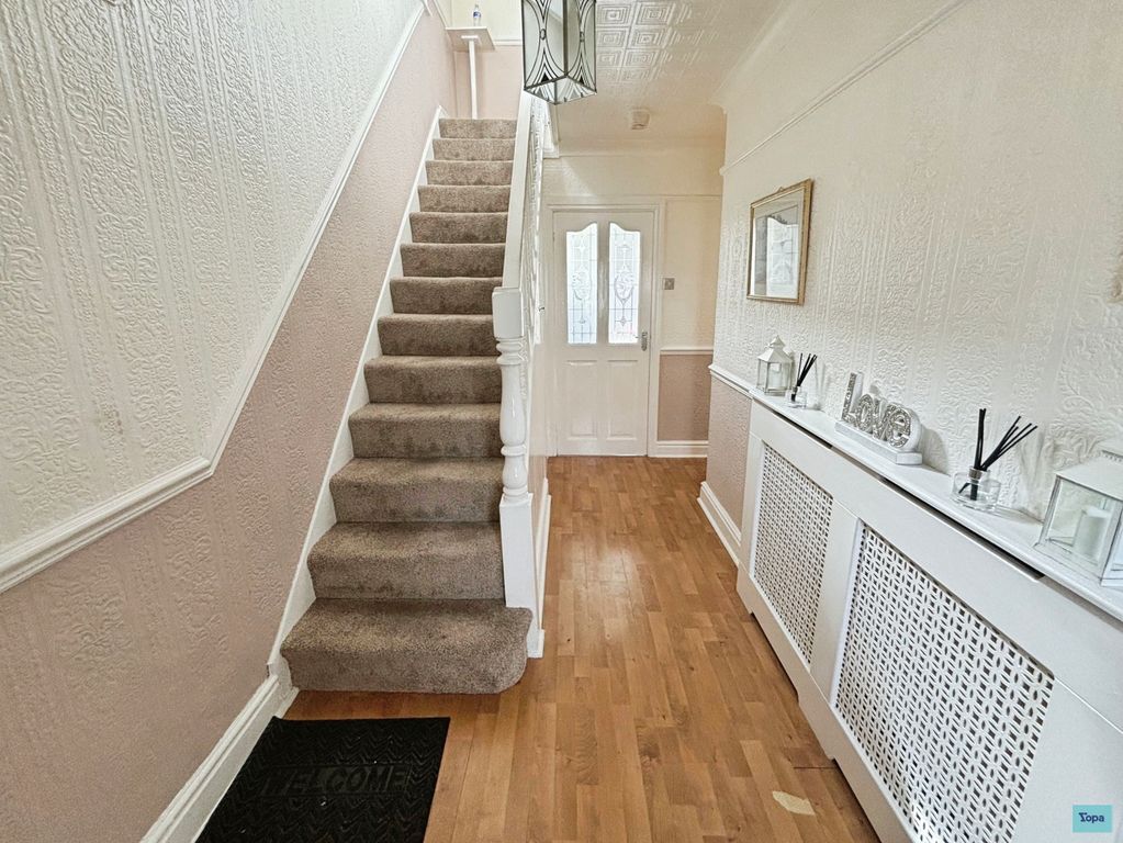 Property photo 2 of 24 2