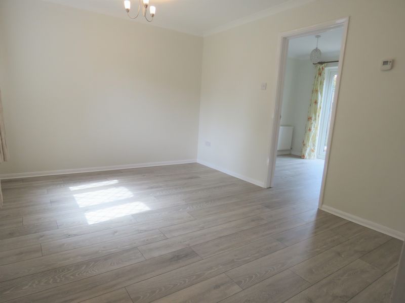 Property photo 2 of 8 Photo 5