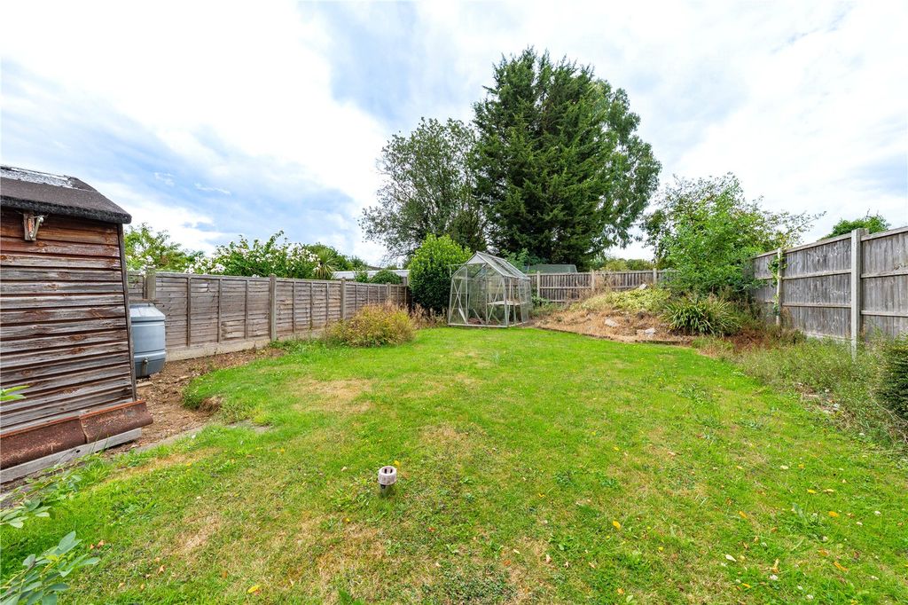 Property photo 3 of 18 External