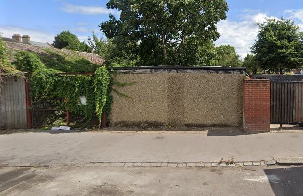 Property photo 2 of 3
