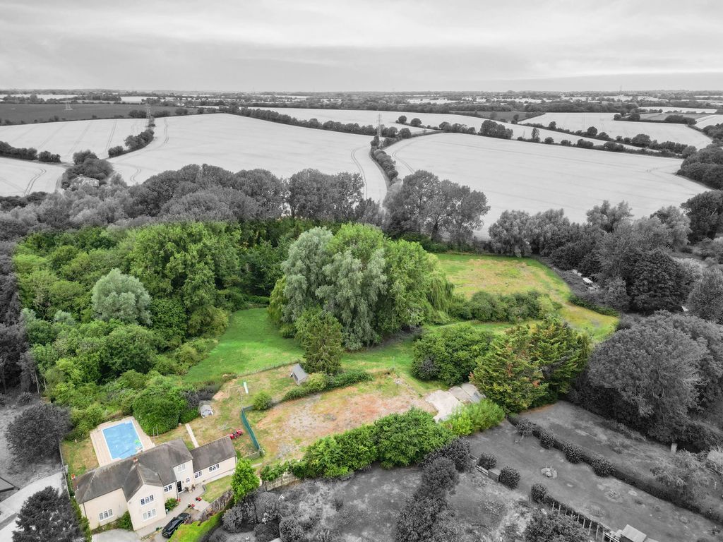 Property photo 3 of 16