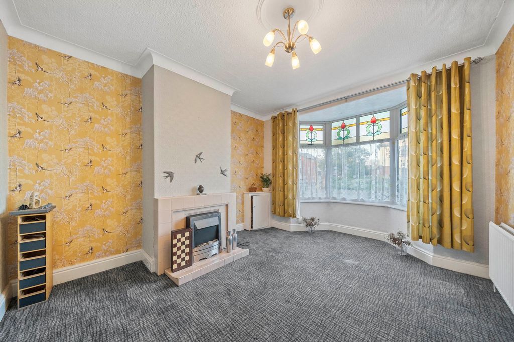 Property photo 2 of 19