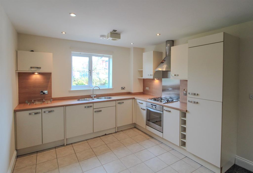 Property photo 2 of 12 Img_9240.Jpg