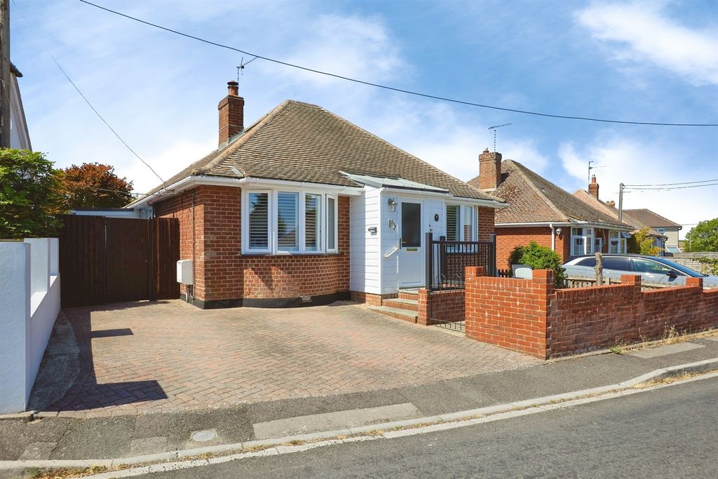 Property photo 3 of 19