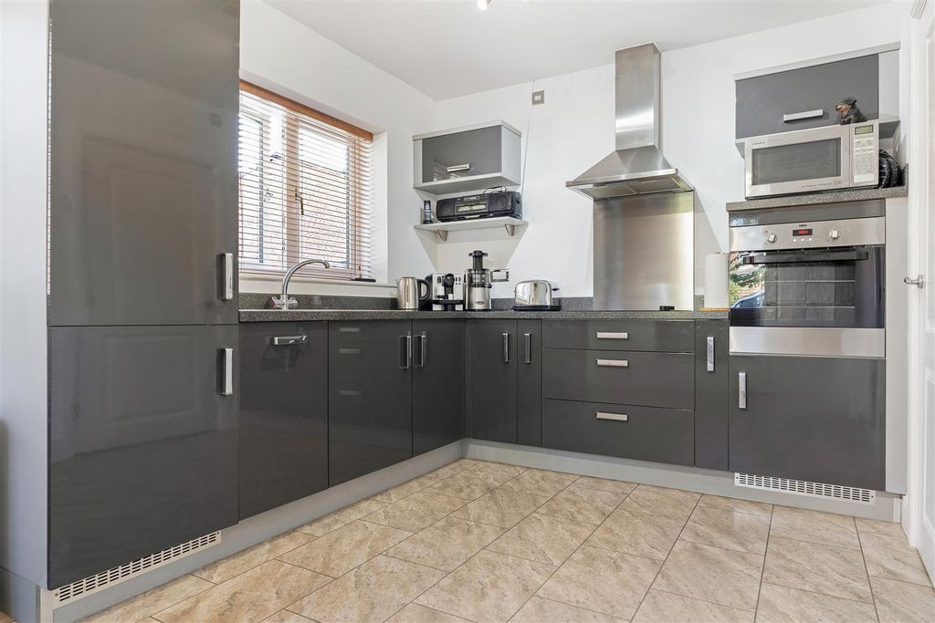 Property photo 2 of 16 Kitchen.Jpg
